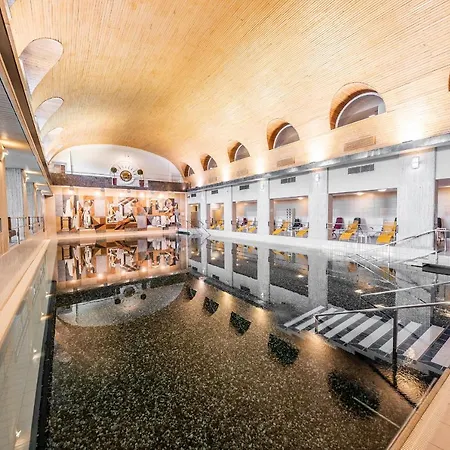 호텔 Warmbaderhof 5*