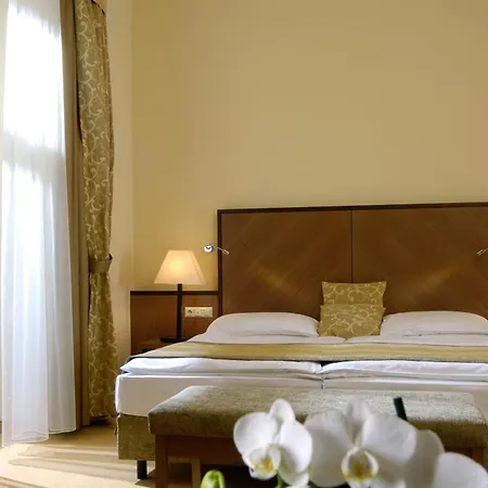 Szálloda Warmbaderhof Villach