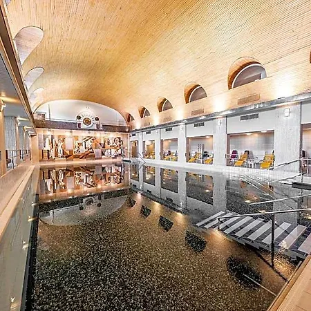 Hotel Warmbaderhof 5*